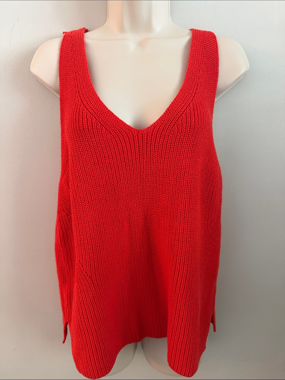 LOFT Red V-Neck Sleeveless Knit Sweater Vest 100% Cotton Size Large